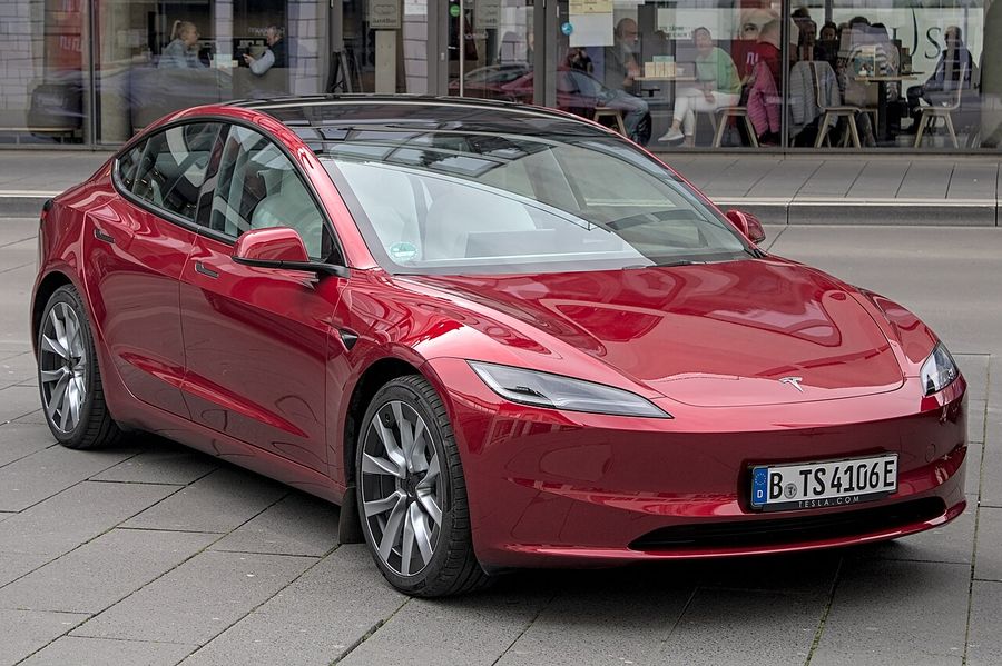 Tesla Model 3 — voiture électrique disponible au Maroc